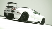 Белый Bugatti Veyron на черных дисках